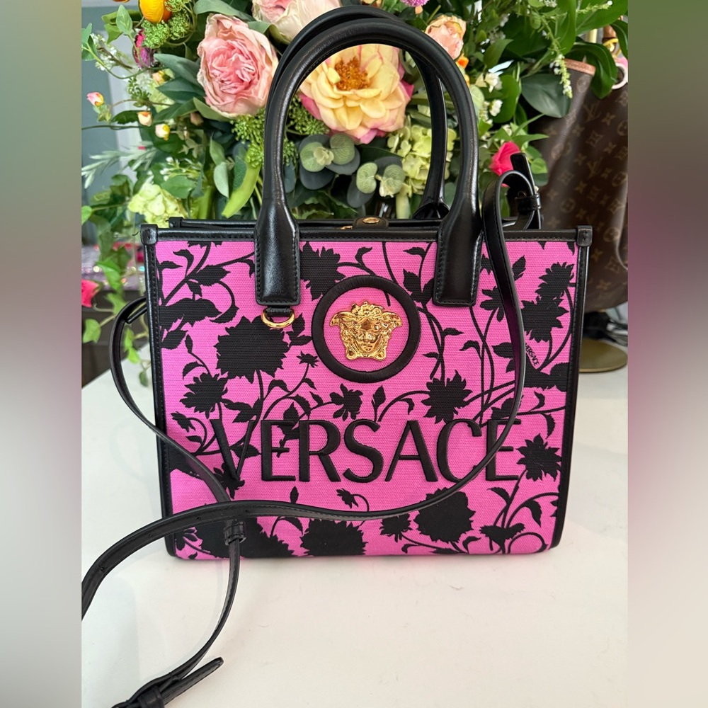 Versace La Medusa Tote Bag in Black & Pink with Crossbody Stap ~ EUC Gently Used - Picture 5 of 15